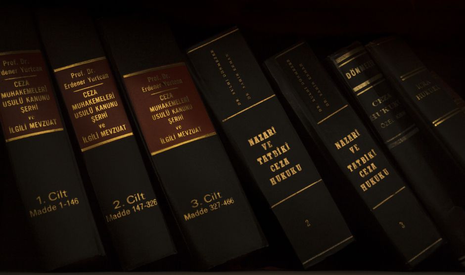 Biblioteca de drept — cărți de specialitate